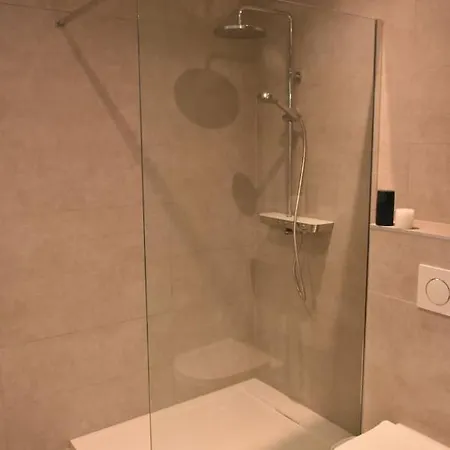 With Heated Pool, Regina Апартаменты Пула