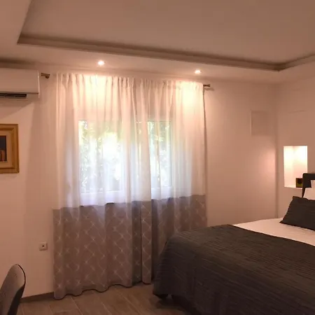 With Heated Pool, Regina * Пула