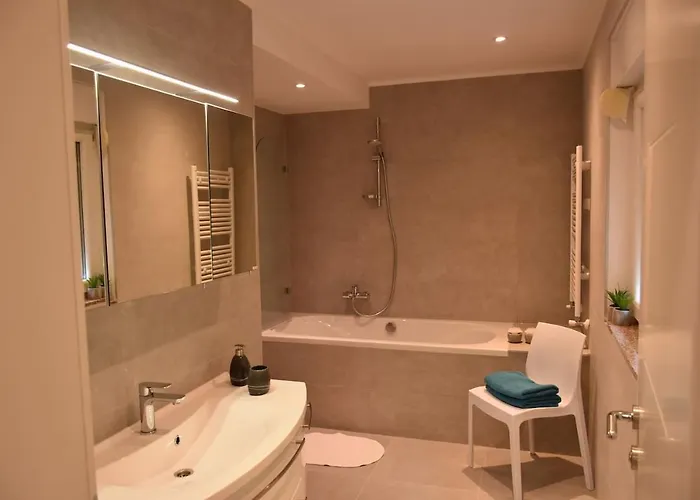 With Heated Pool, Regina Apartman