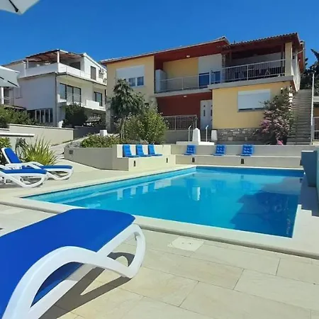 Apartamento With Heated Pool, Regina *