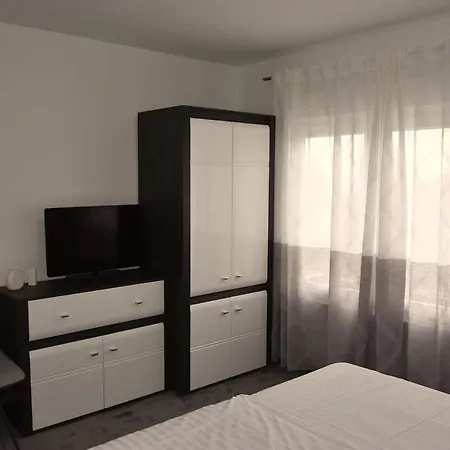 Apartamento With Heated Pool, Regina Pula